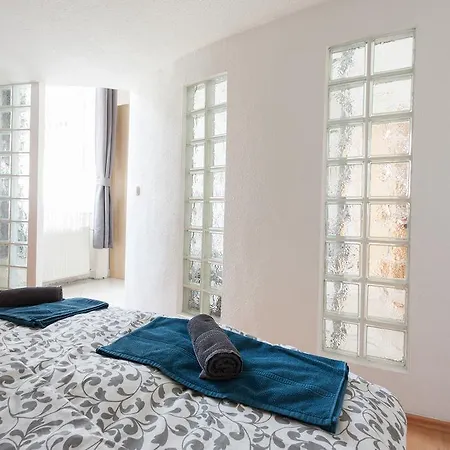 Apartament Feel At