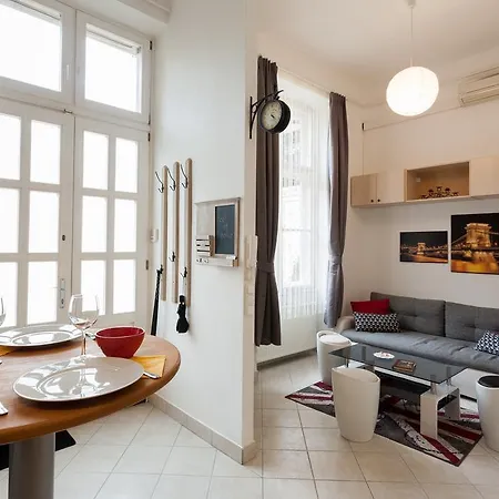 アパート Feel At ブダペスト